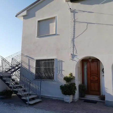Apartment La Casa Di Silvia Massarosa